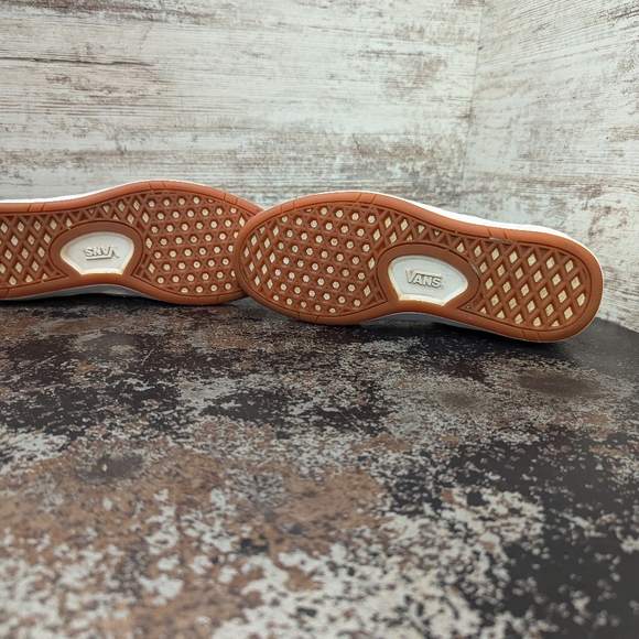 Vans x SpongeBob Lowland CC Bubble Shoes Sz 7.5 Used White Leather - Picture 10 of 10